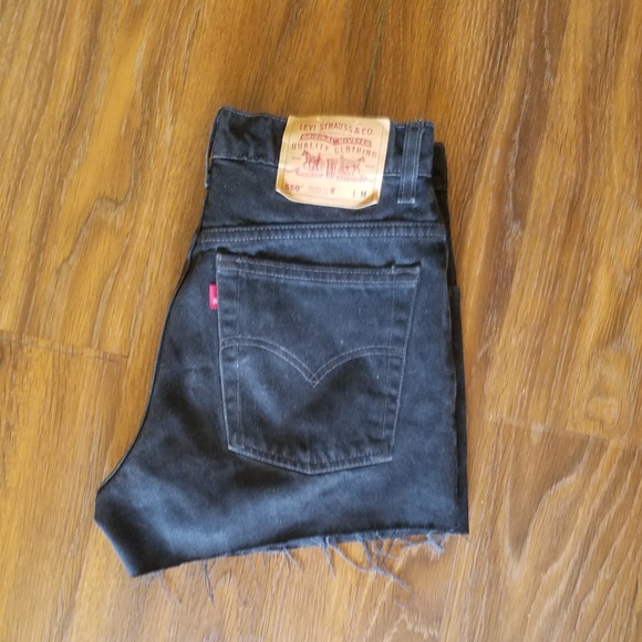 Vintage Levi's 550 High Waisted Cutoff Shorts - Picture 5 of 7